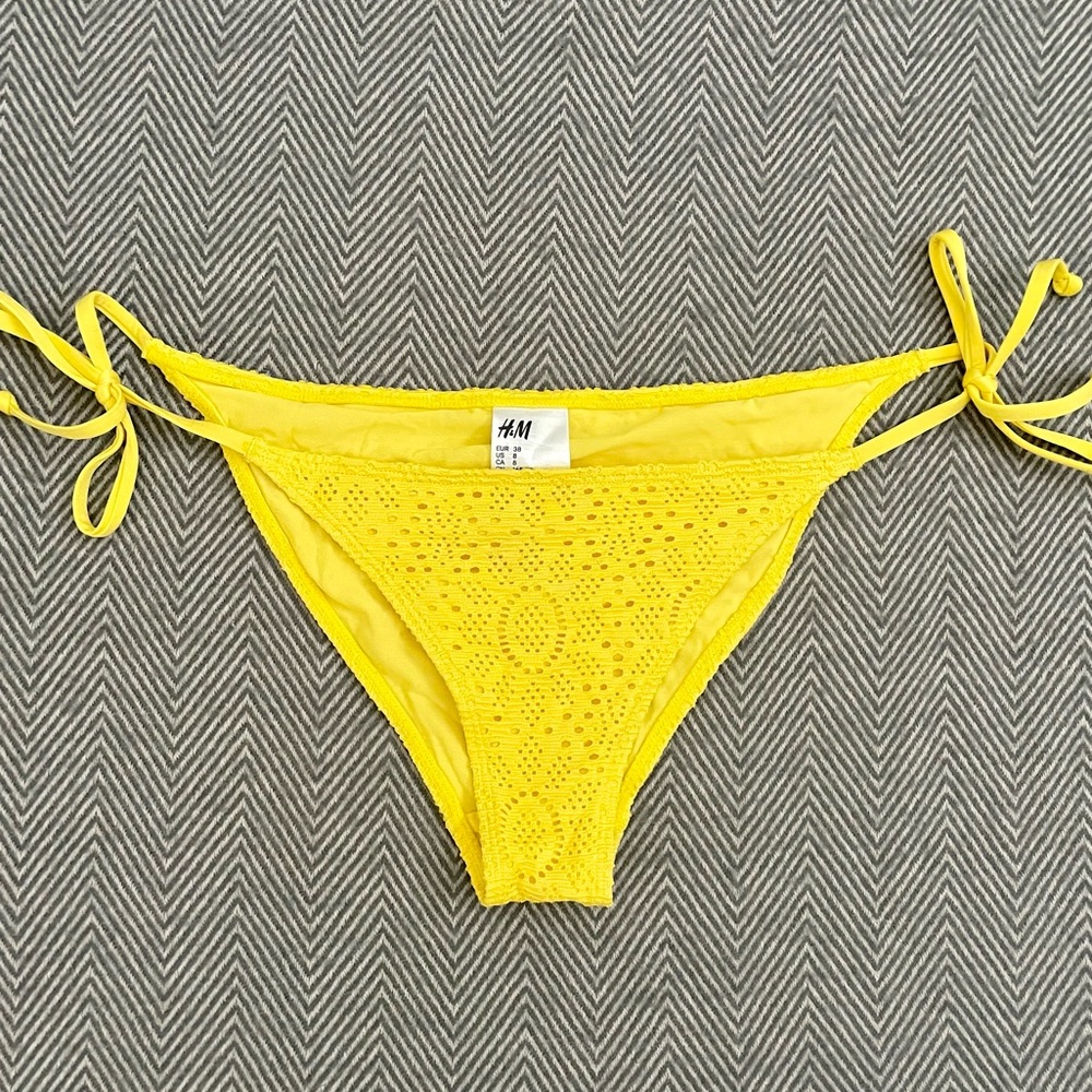 H&M yellow lace cheeky bikini bottoms